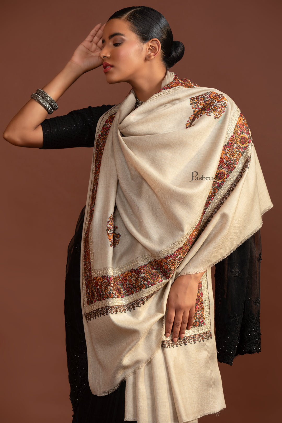 Pashtush Womens Fine Wool Shawl, Challa Daur With Metallic Detailing Design, Beige